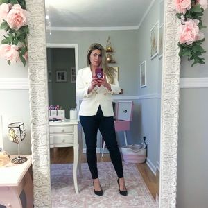 Meet your Posher, Felicia